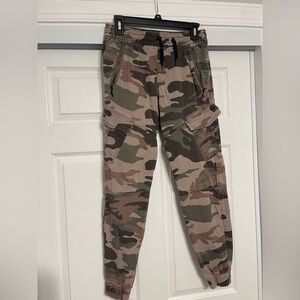Skinny Camo Joggers.  Hollister XS
